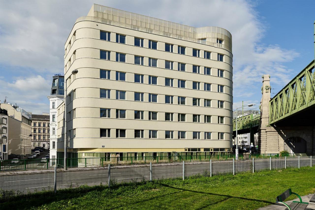 Leonardo West Hotel 4*